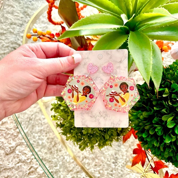 Tiana Acrylic Dangle Earrings - Picture 3 of 9